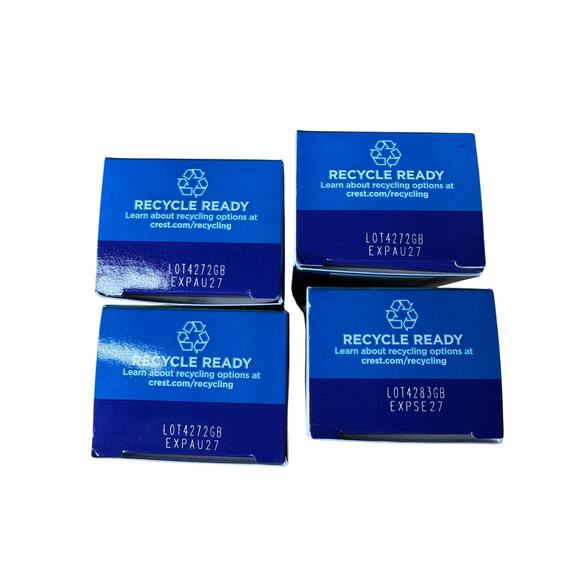 Crest Plus Scope Complete
Whitening MINTY FRESH
STRIPED Toothpaste 5.4 oz 4
Pack - Picture 3 of 5